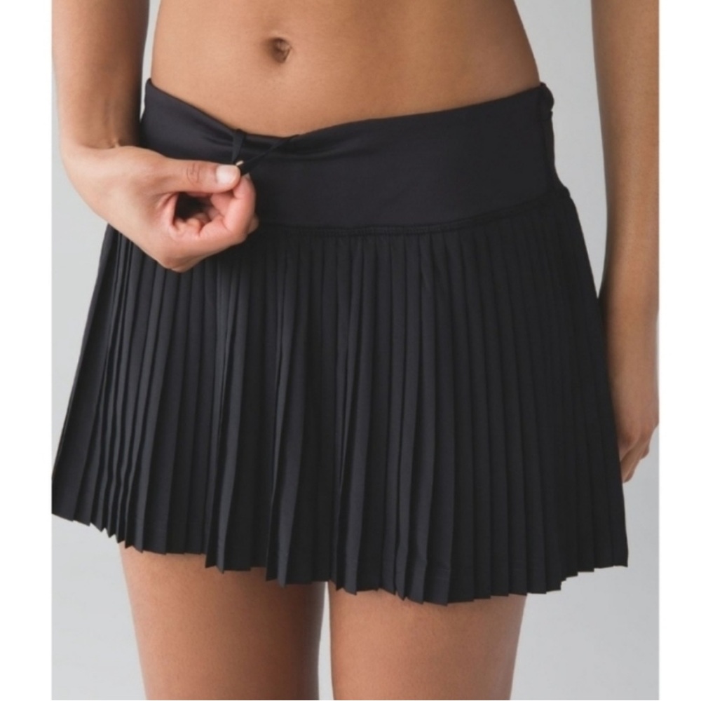 Black Lululemon Pleated Tennis Skirt